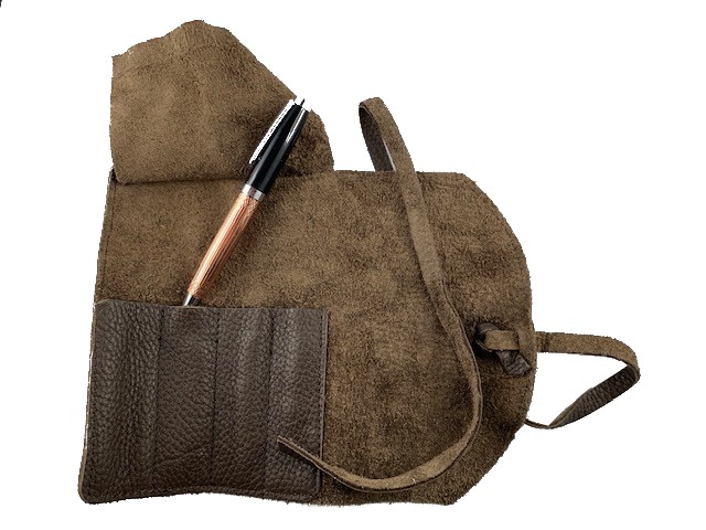 Porta penne in pelle – chiusura arrotolata con il laccio - Image 7