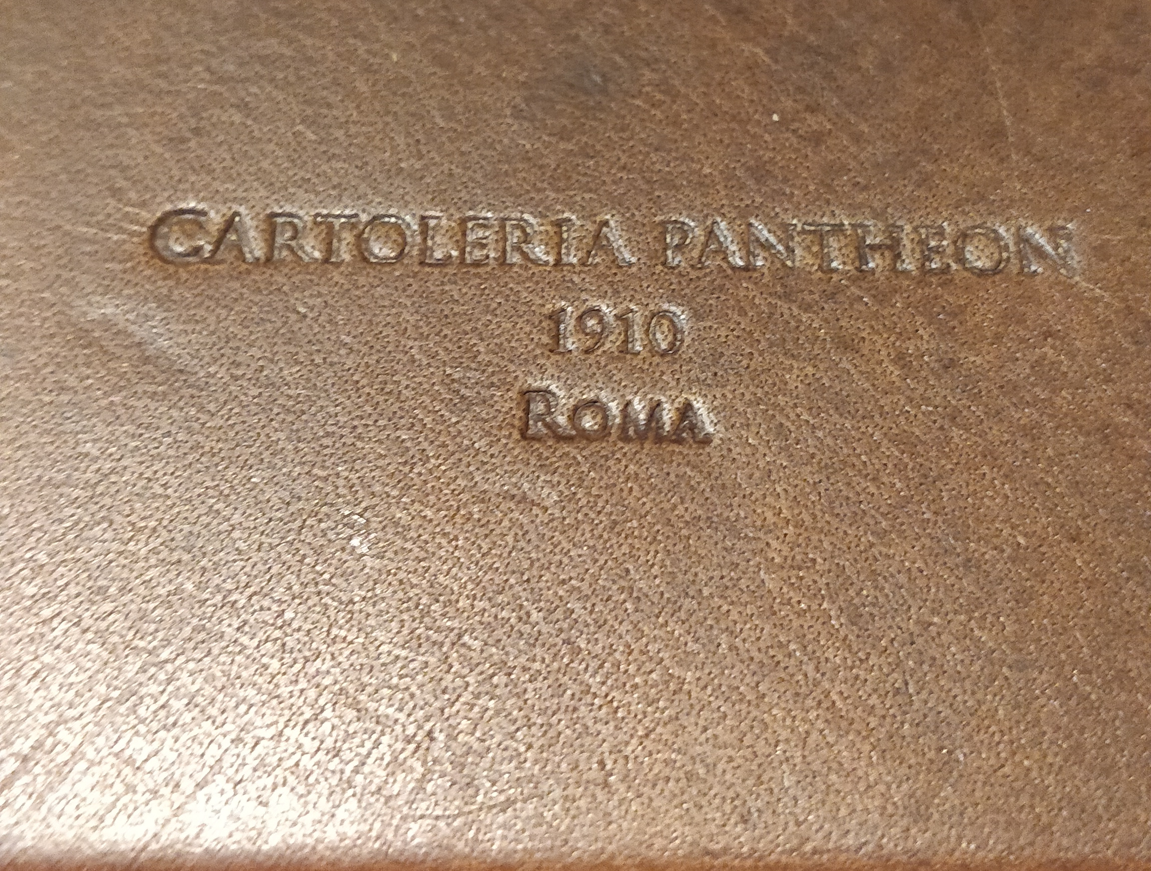 Libro firma in pelle “RUSTICO”– chiusura con baltina in pelle e laccio - Image 5