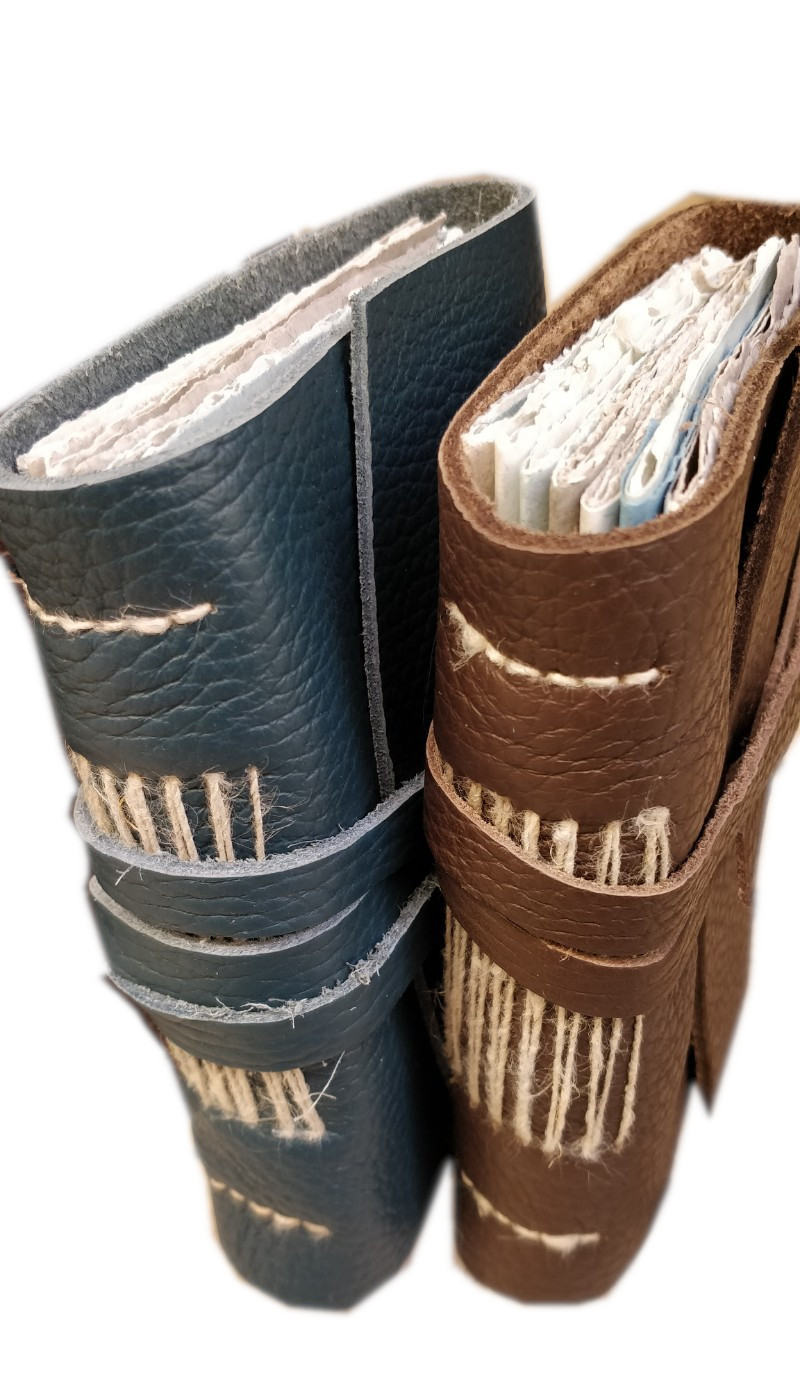 Diario in pelle “MICHELANGELO” – in carta semi-artigianale colorata, con orli sfrangiati a mano e quindi frastagliati. - immagine 7