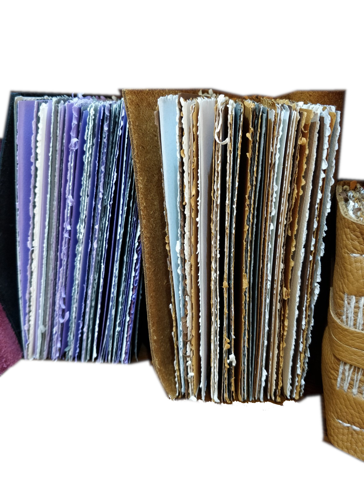 Diario in pelle “MICHELANGELO” – in carta semi-artigianale colorata, con orli sfrangiati a mano e quindi frastagliati. - immagine 24